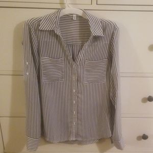 Fitted Express shirt